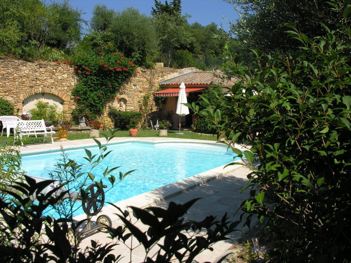Villa Les Iris Sernhac Екстериор снимка