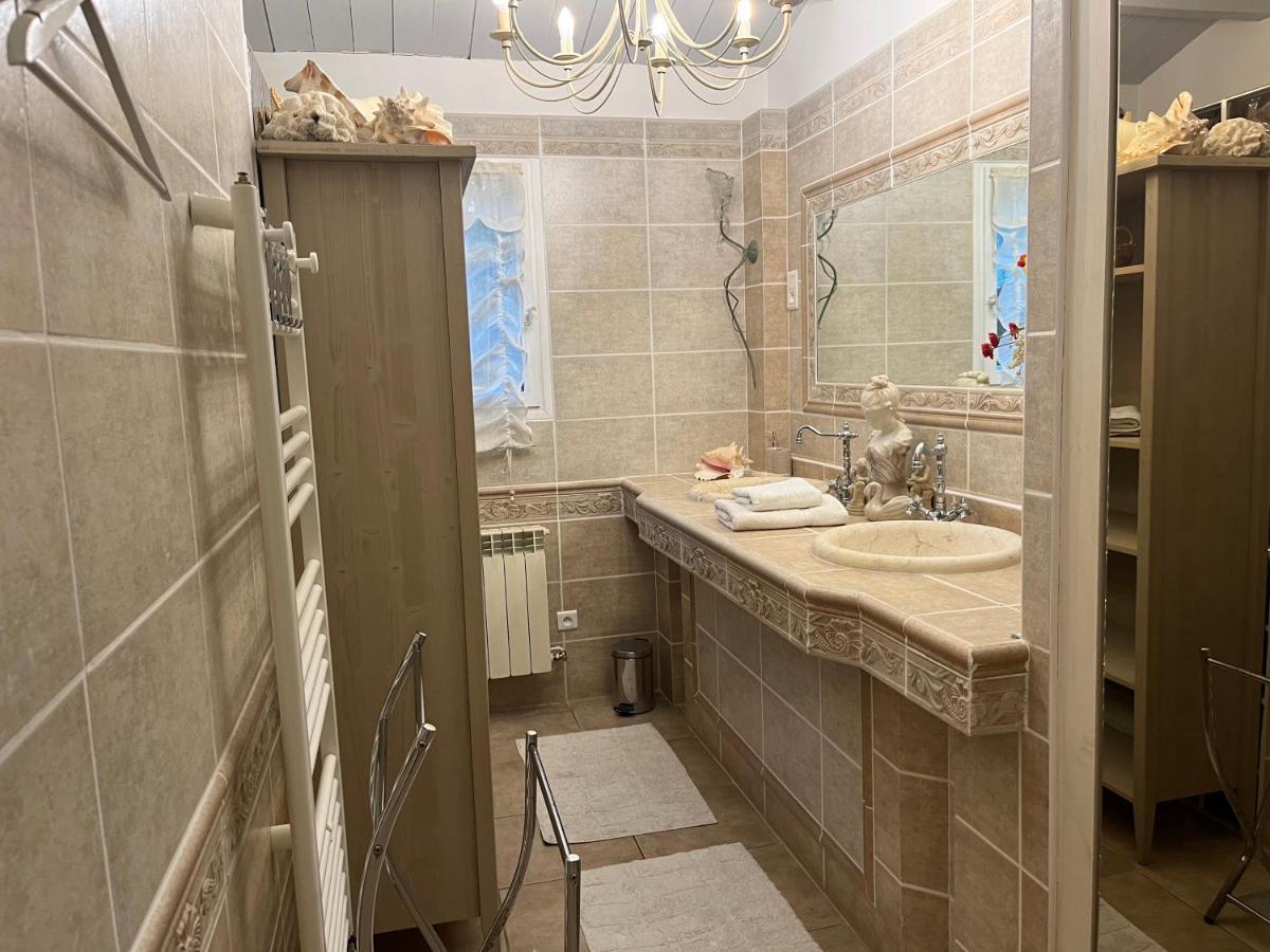 Villa Les Iris Sernhac Екстериор снимка
