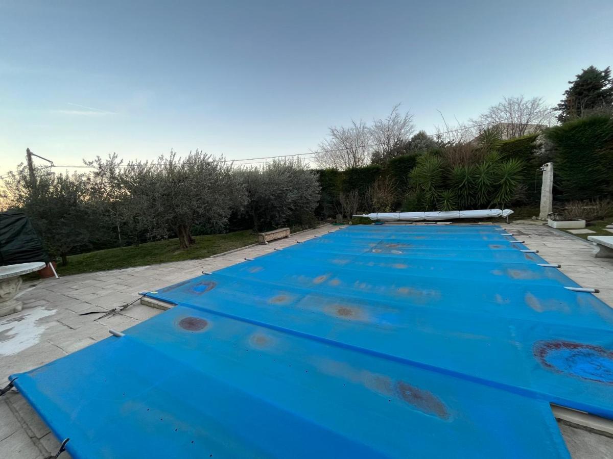 Villa Les Iris Sernhac Екстериор снимка